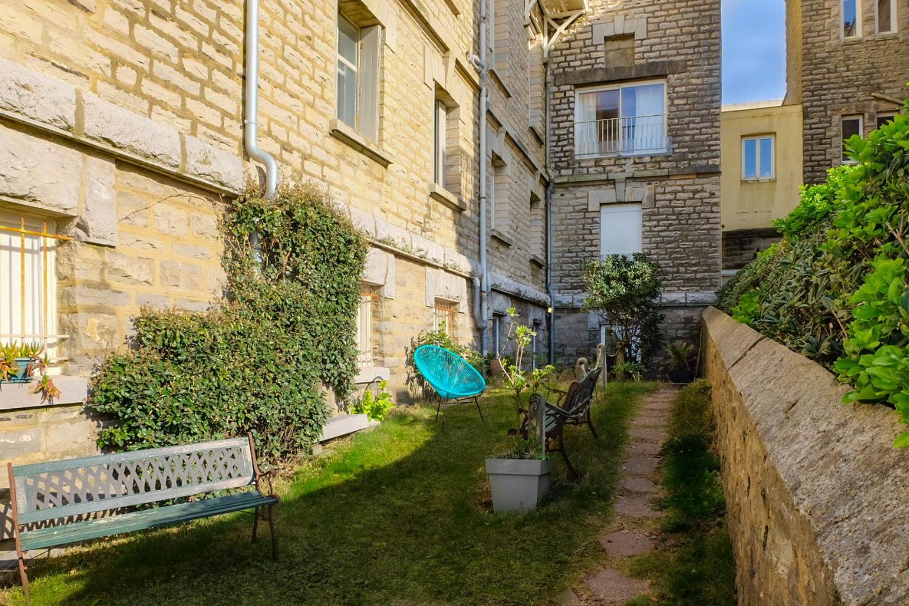 Magnifique Appartement Avec Terrasse, Parking Et Vue Sur L'Ocean Pour 5 Биариц Екстериор снимка